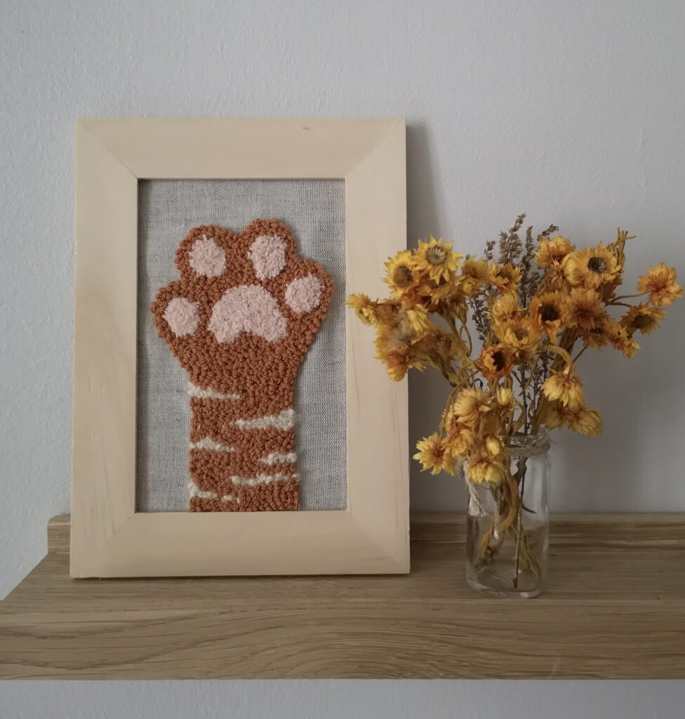 Punch needle patte de chat